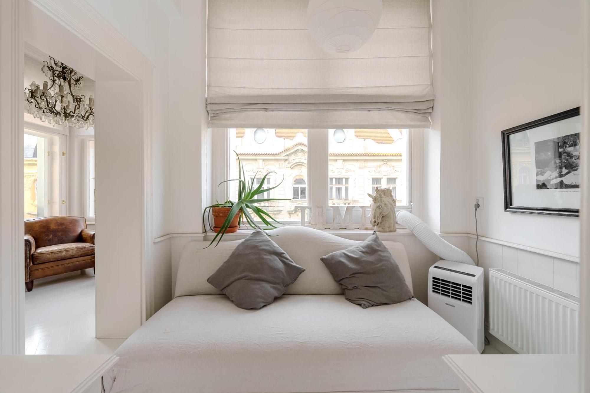 Old Town Boutique Residence Прага Стая снимка